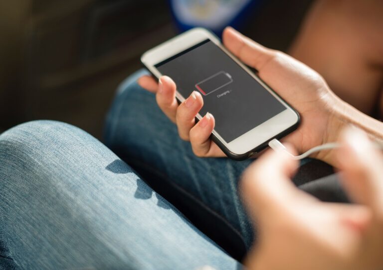 Smartphone-Akku schonen: Diese Einstellungen und Tricks sparen 2026 wirklich Strom Smartphone-Akku schonen: Diese Einstellungen und Tricks sparen 2026 wirklich Strom