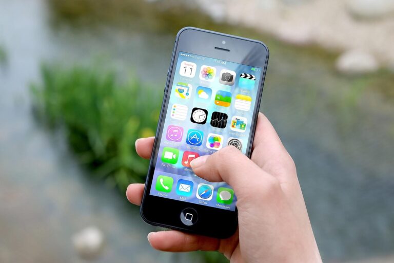 Smartphone vor Hackern schützen: die wichtigsten Sicherheits-Einstellungen für Android und iPhone Smartphone vor Hackern schützen: die wichtigsten Sicherheits-Einstellungen für Android und iPhone