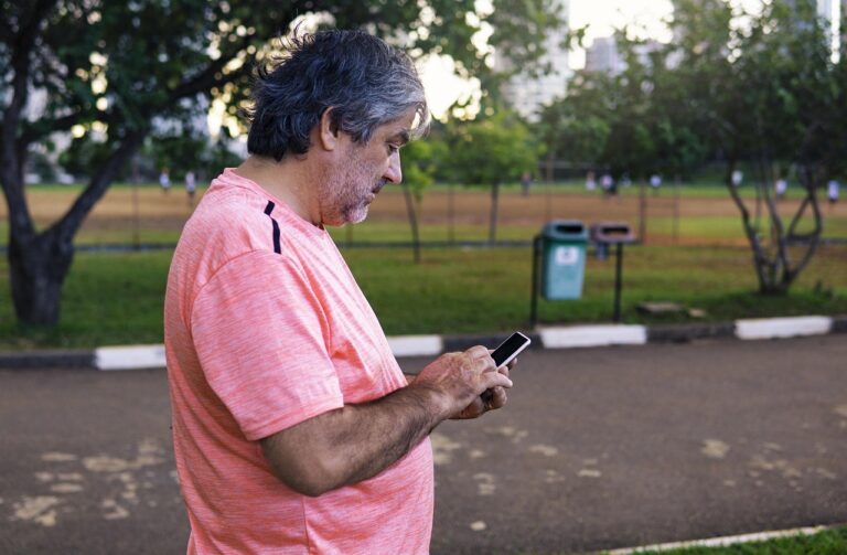 Smartphone für Senioren einrichten: Schrift und Übersicht Smartphone für Senioren einrichten: Schrift und Übersicht