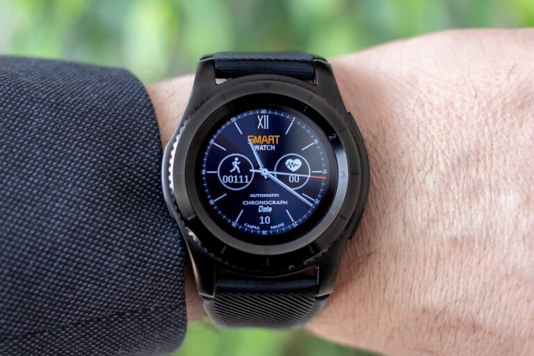 Smartwatch und Gesundheitsdaten: Was Puls, EKG und SpO2 aussagen Smartwatch und Gesundheitsdaten: Was Puls, EKG und SpO2 aussagen