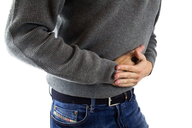 Divertikulitis abklären: Unterbauchschmerzen, Antibiotika und Ernährung nach der akuten Phase unterscheiden