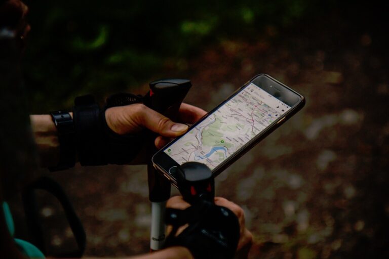 Offline-Karten vor der Reise prüfen: Warum eine gespeicherte Route noch keine verlässliche Navigation ist